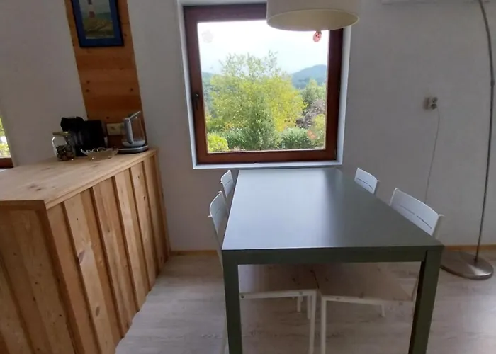 Mont Lilas - Halte En Vallee De Meuse * Heer