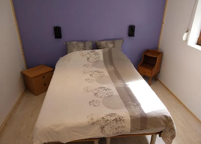 Mont Lilas - Halte En Vallee De Meuse