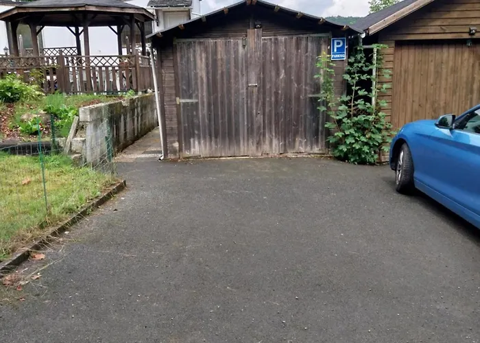 Mont Lilas - Halte En Vallee De Meuse *